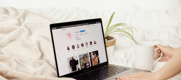 collabstr-AOa7WjjDc8U-unsplash